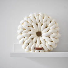 Načíst obrázek do prohlížeče Galerie, DONUT polštářek z bavlněné maxipříze