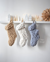 Načíst obrázek do prohlížeče Galerie, VÁNOČNÍ PONOŽKY pletené z merino vlny