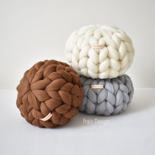 Načíst obrázek do prohlížeče Galerie, PUFÍK z merino vlny