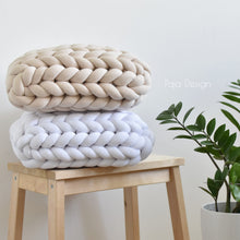 Načíst obrázek do prohlížeče Galerie, POLŠTÁŘEK z bavlněné maxipříze