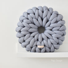 Načíst obrázek do prohlížeče Galerie, DONUT polštářek z bavlněné maxipříze