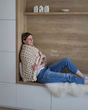 Načíst obrázek do prohlížeče Galerie, PLETENÁ ZÁTĚŽOVÁ DEKA - MINI

